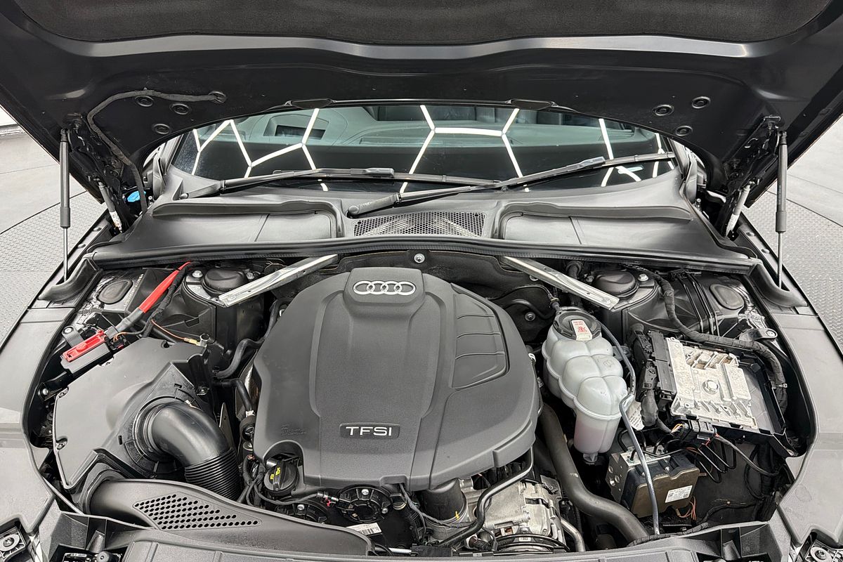 2021 Audi A4 45 TFSI S line B9