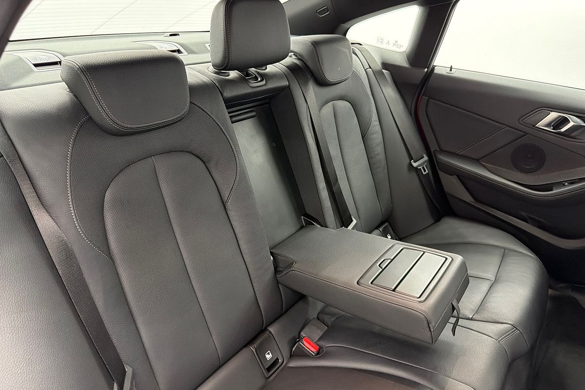 2022 BMW 2 Series 220i M Sport F44