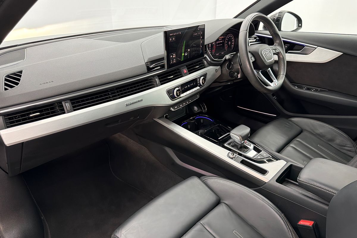 2021 Audi A4 45 TFSI S line B9