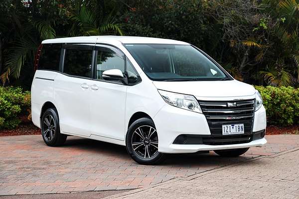 2015 Toyota Noah ZRR80