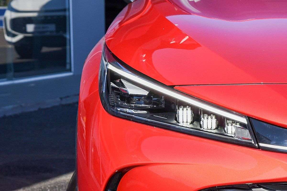 2025 MG HS Essence AS33