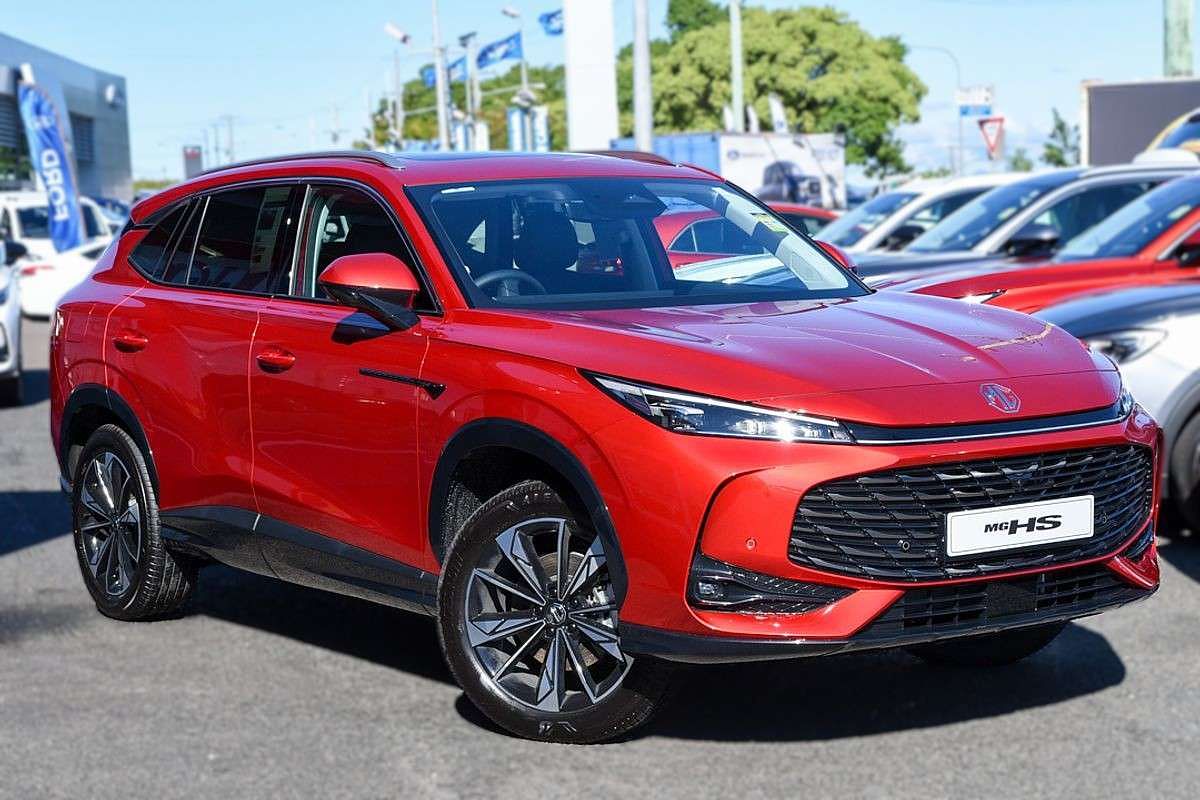 2025 MG HS Essence AS33