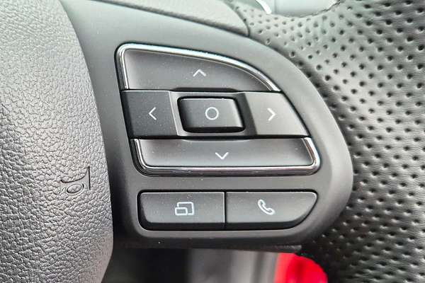 2025 MG MG5 Essence thumb-16