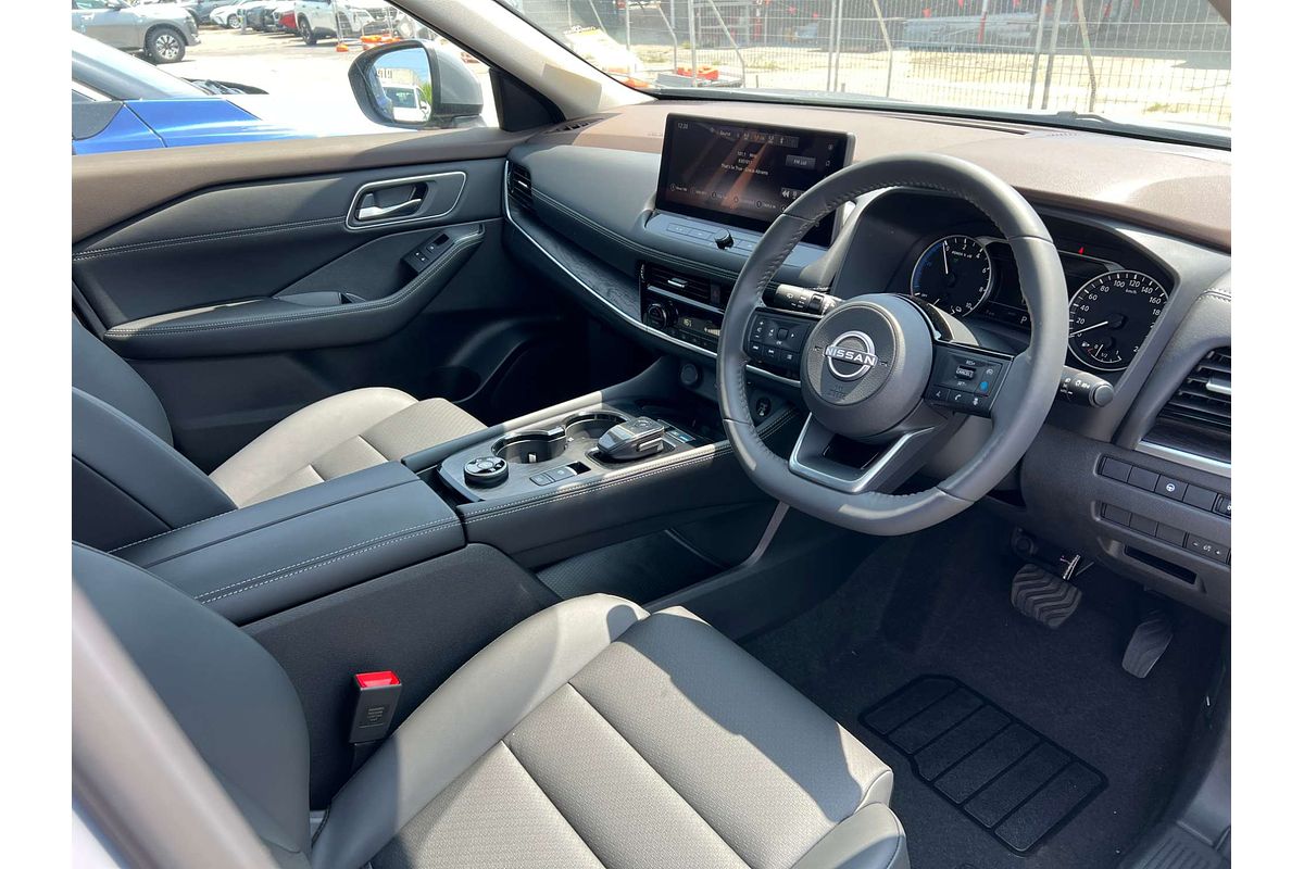 2025 Nissan X-TRAIL ST-L e-POWER T33