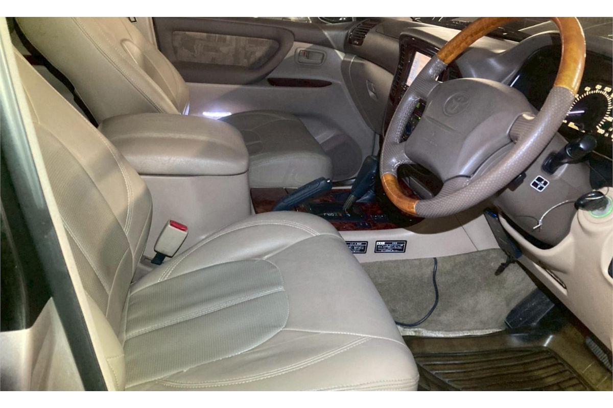2001 Toyota Landcruiser VX LImited G Selection HDJ101
