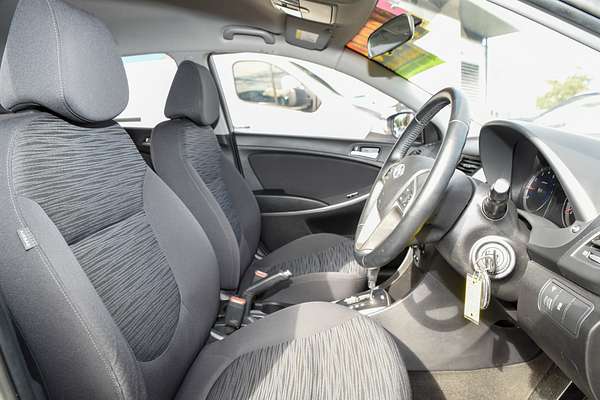 2019 Hyundai Accent Sport RB6 thumb-8