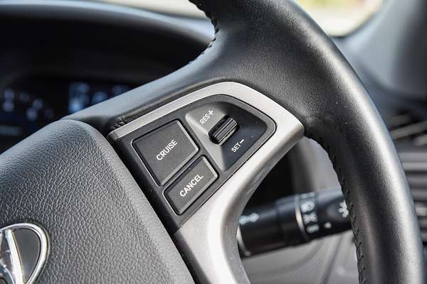 2019 Hyundai Accent Sport RB6 thumb-12