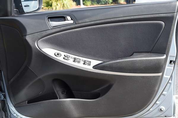 2019 Hyundai Accent Sport RB6 thumb-14