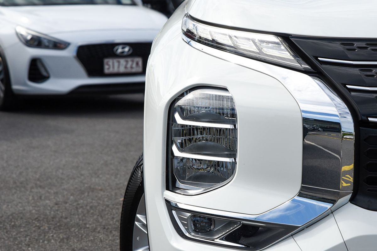 2024 Mitsubishi Outlander LS ZM