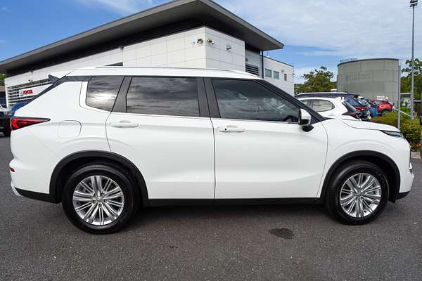 2024 Mitsubishi Outlander LS ZM thumb-4