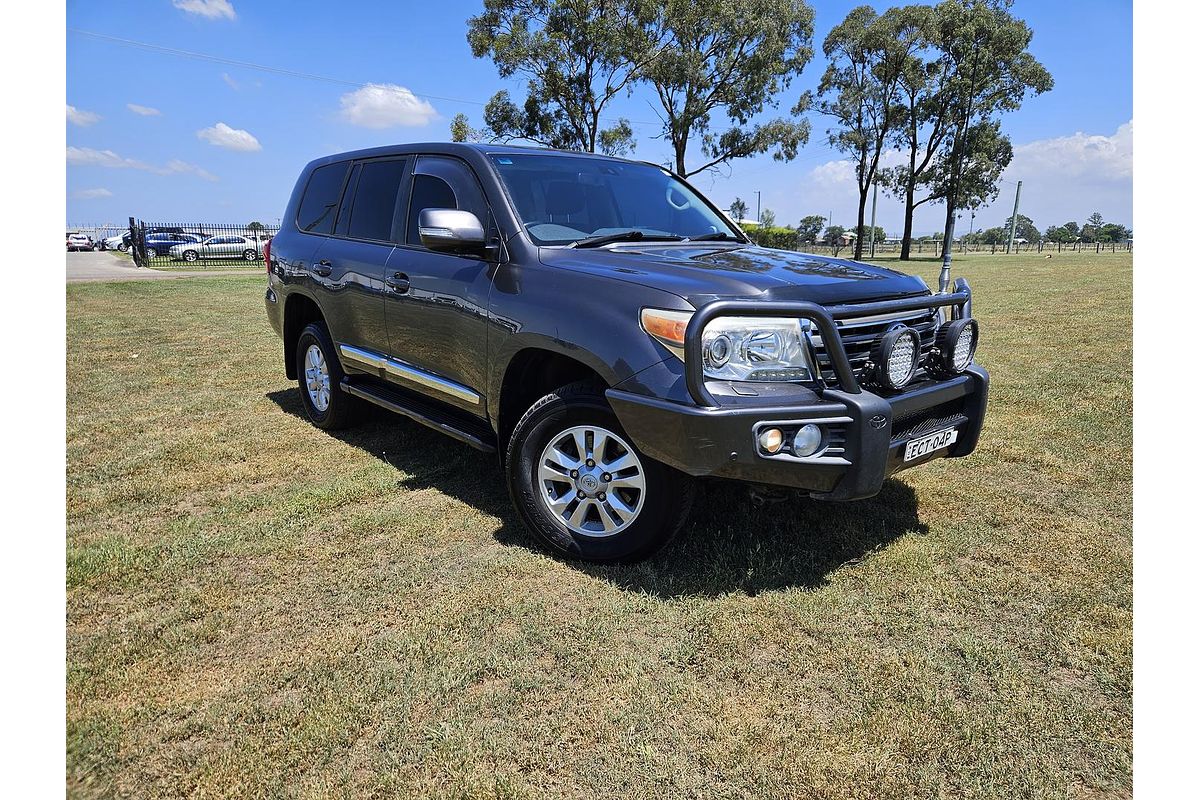 2012 Toyota Landcruiser Sahara VDJ200R