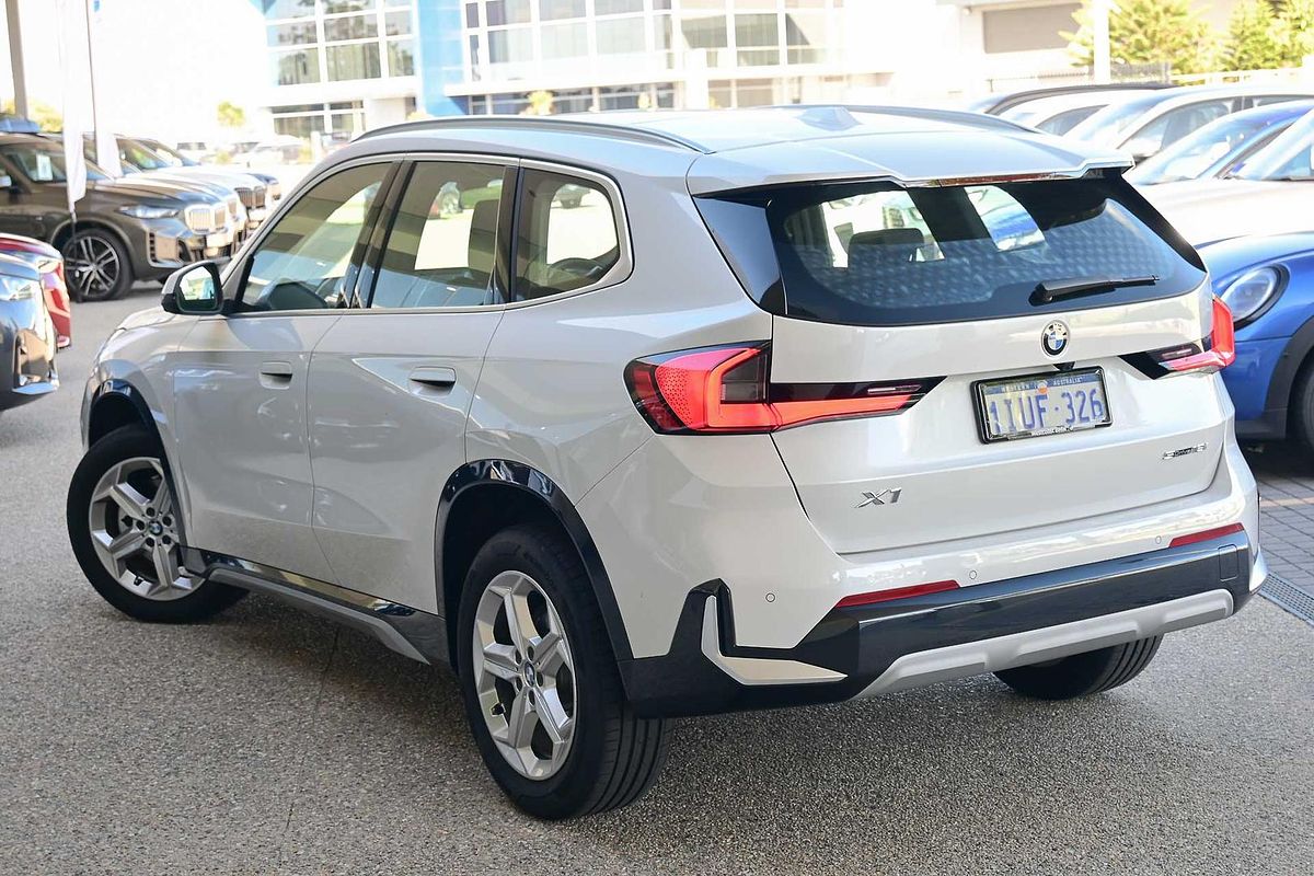 2025 BMW X1 sDrive18i U11