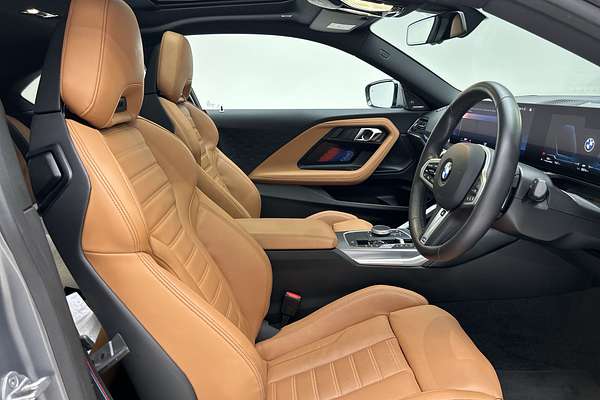 2024 BMW 2 Series 230i M Sport G42 thumb-12