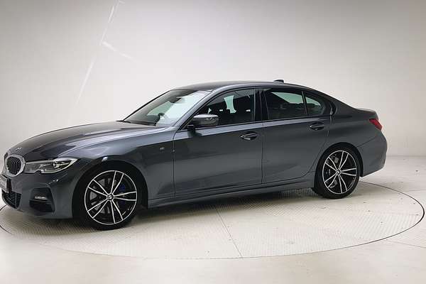 2020 BMW 3 Series 330i M Sport G20 thumb-3