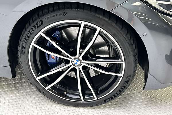 2020 BMW 3 Series 330i M Sport G20 thumb-9