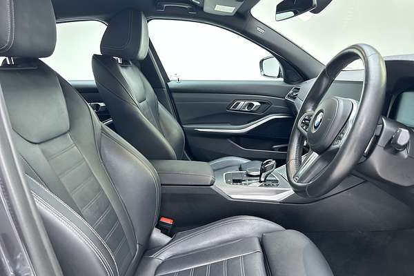 2020 BMW 3 Series 330i M Sport G20 thumb-12