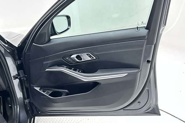 2020 BMW 3 Series 330i M Sport G20 thumb-18