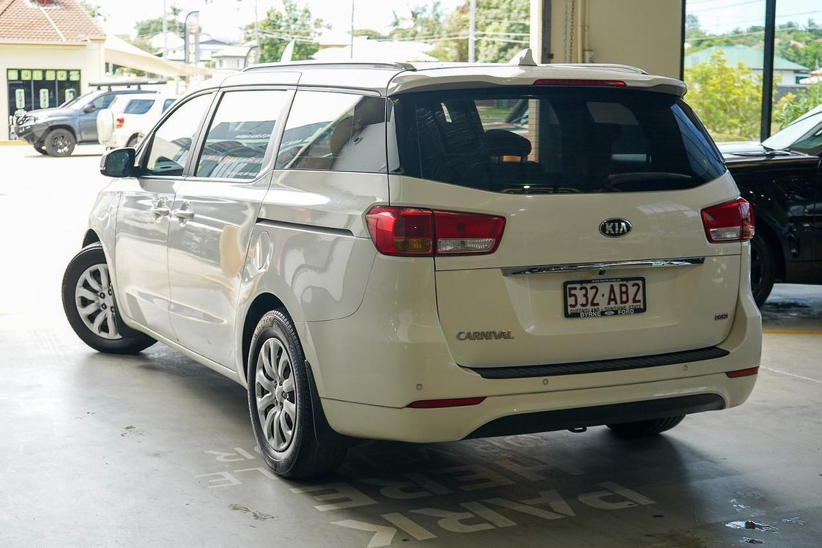 2017 Kia Carnival S YP