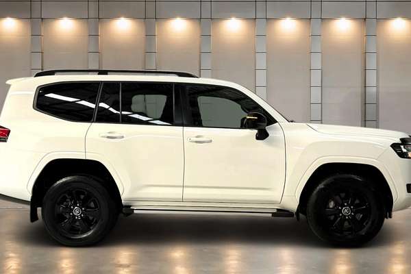 2024 Toyota Landcruiser GXL FJA300R