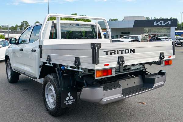 2025 Mitsubishi Triton GLX MV 4X4 thumb-5