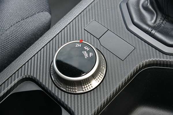 2025 Mitsubishi Triton GLX MV 4X4 thumb-12