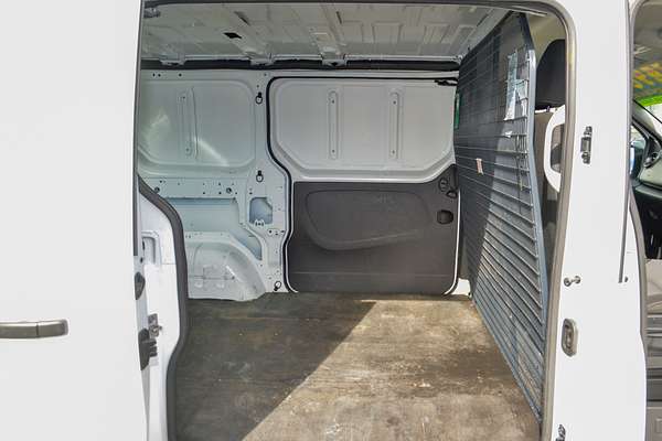 2022 Mitsubishi Express GLX SN SWB thumb-7