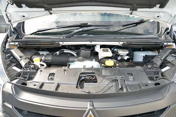 2022 Mitsubishi Express GLX SN SWB thumb-6