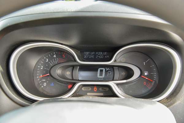 2022 Mitsubishi Express GLX SN SWB thumb-9