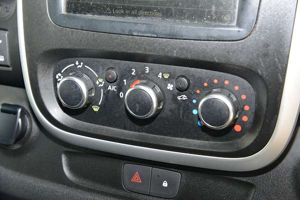 2022 Mitsubishi Express GLX SN SWB thumb-11