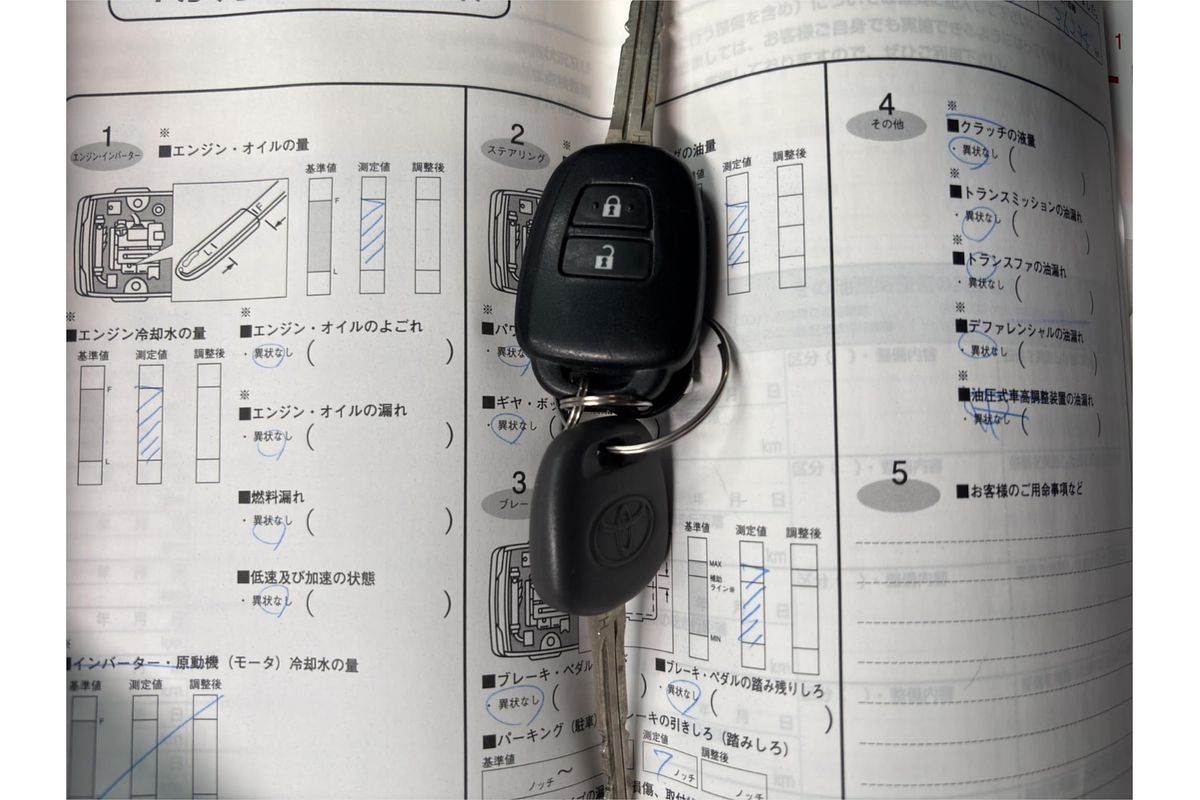 2015 Toyota Hiace DX 4WD