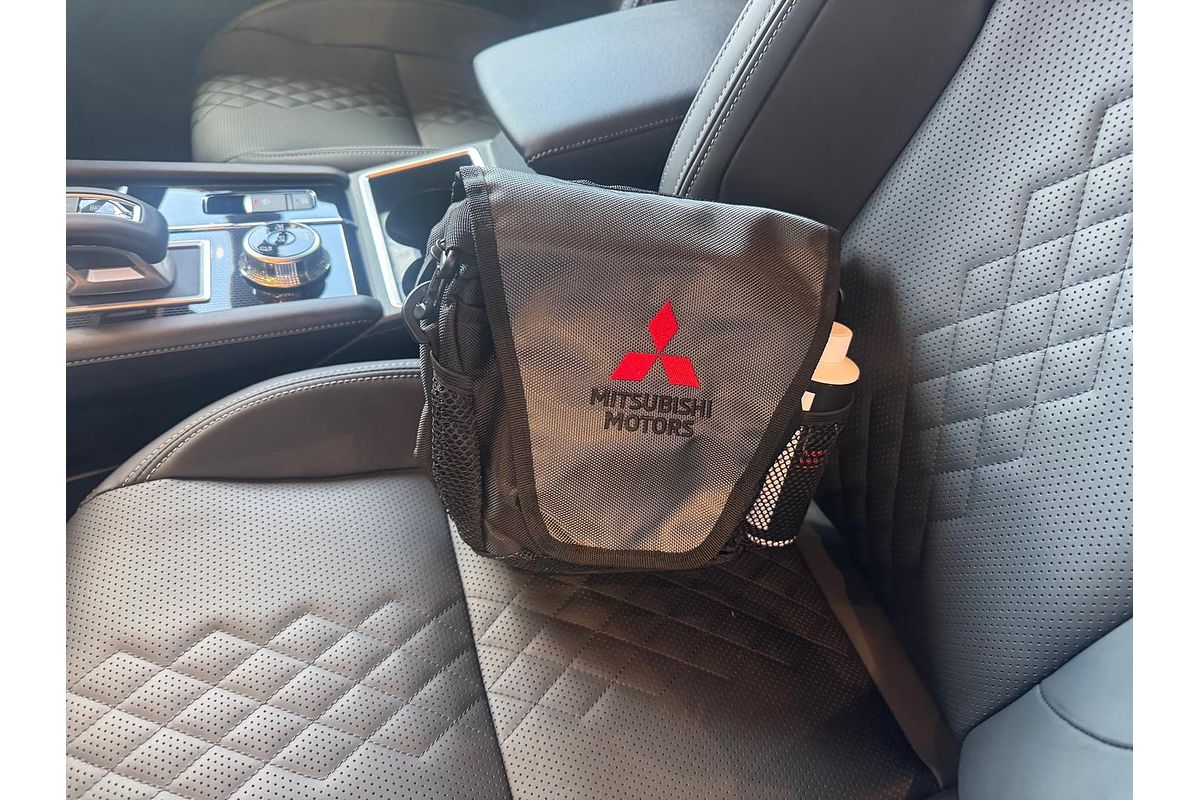 2025 Mitsubishi Outlander PHEV GSR ZM