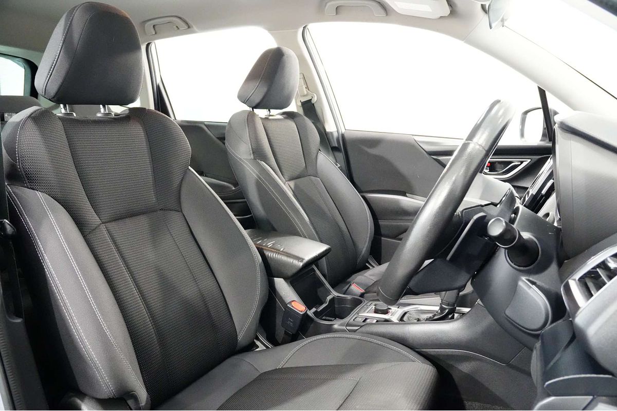 2020 Subaru Forester 2.5i S5