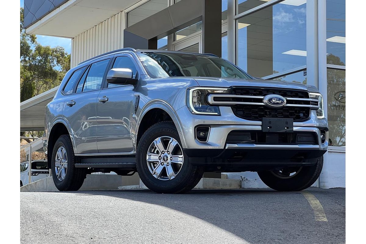 2025 Ford Everest Ambiente 2.0L