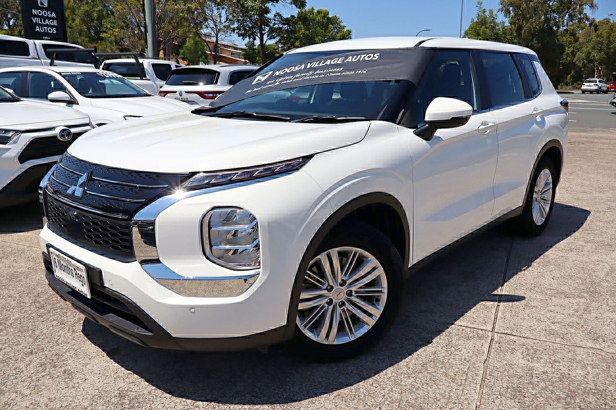 2024 Mitsubishi Outlander ES ZM