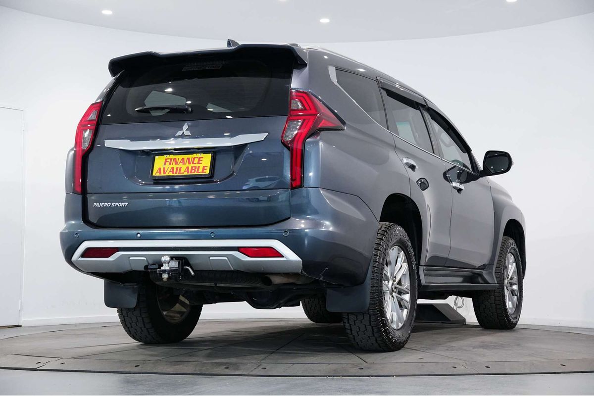 2022 Mitsubishi Pajero Sport GLX QF