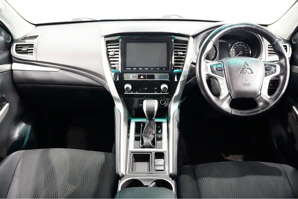 2022 Mitsubishi Pajero Sport GLX QF