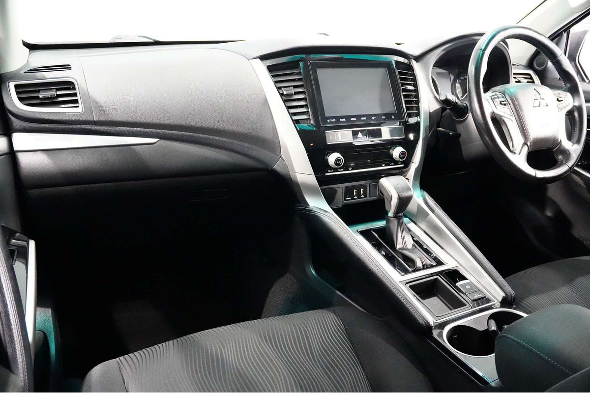 2022 Mitsubishi Pajero Sport GLX QF