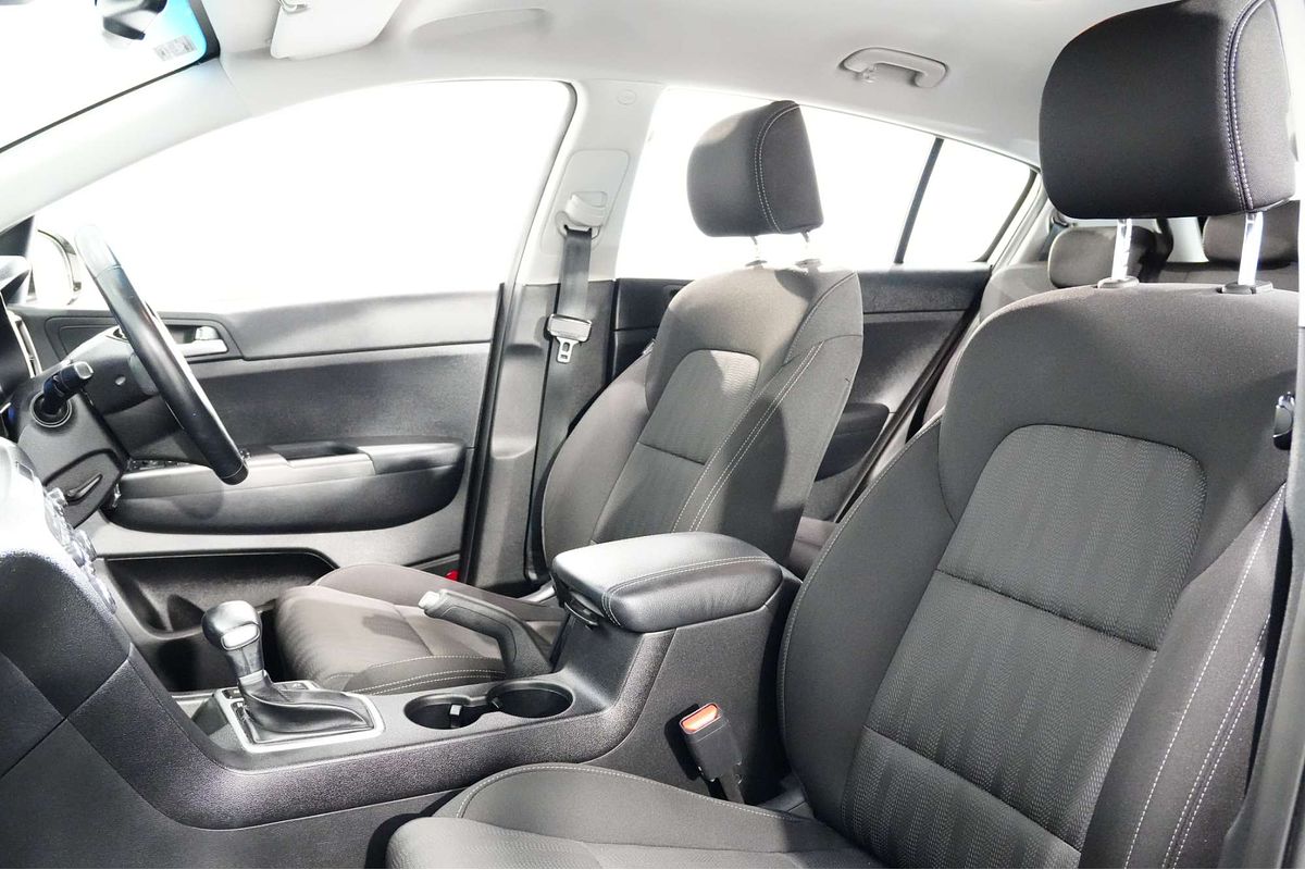 2020 Kia Sportage S QL