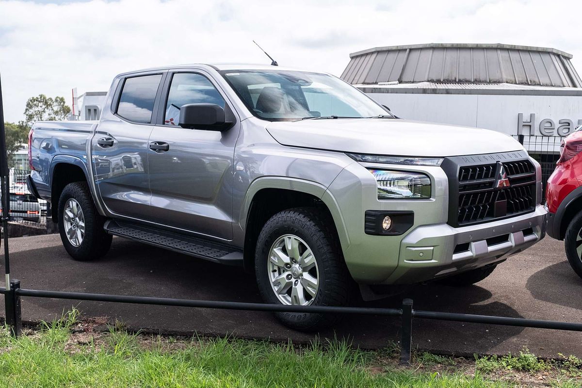 2025 Mitsubishi Triton GLX+ MV 4X4