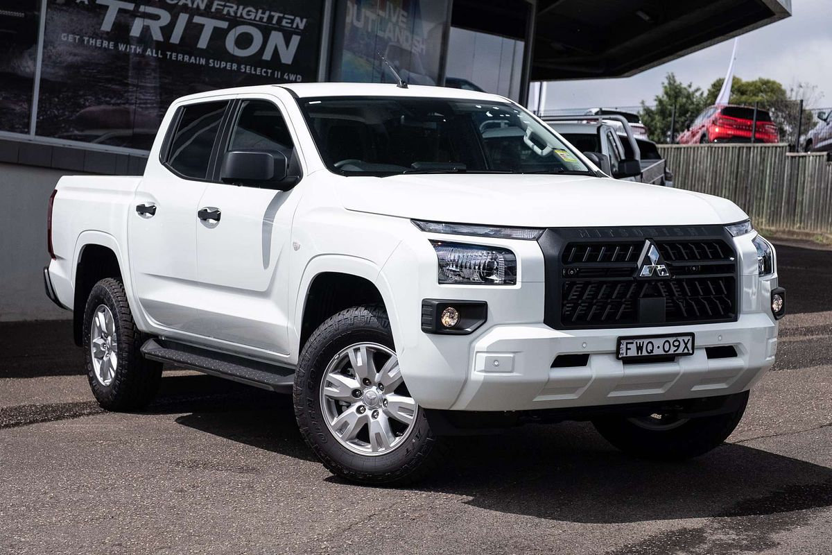 2025 Mitsubishi Triton GLX+ MV 4X4