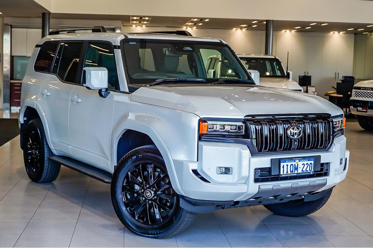 2024 Toyota Landcruiser Prado
