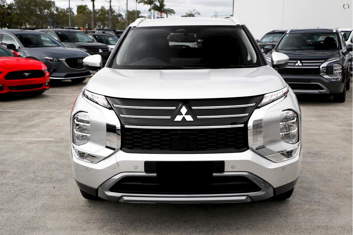 2025 Mitsubishi Outlander LS ZM