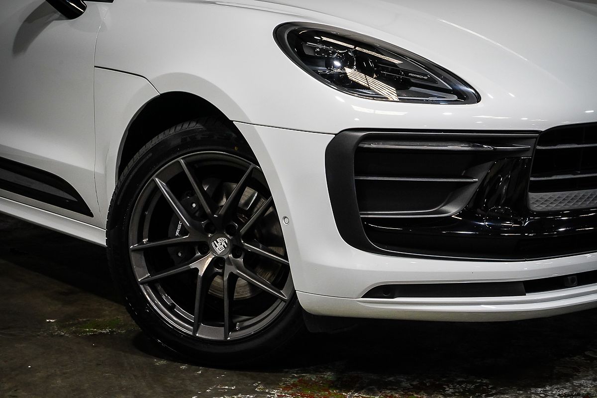 2023 Porsche Macan T 95B