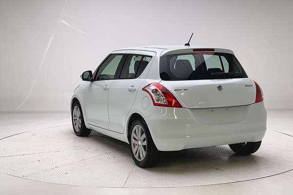 2014 Suzuki Swift GLX Navigator FZ thumb-8