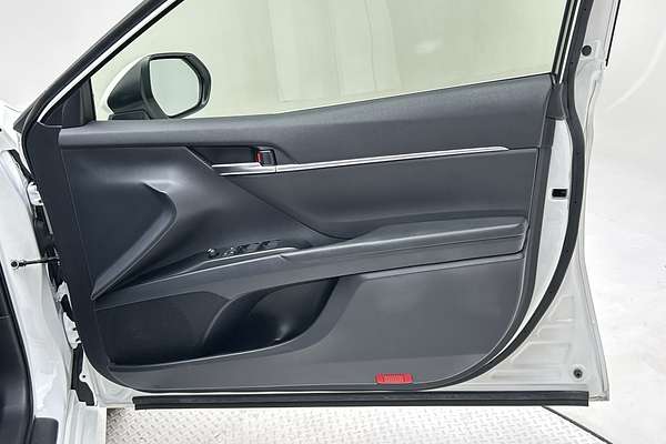 2024 Toyota Camry Ascent AXVH70R thumb-18