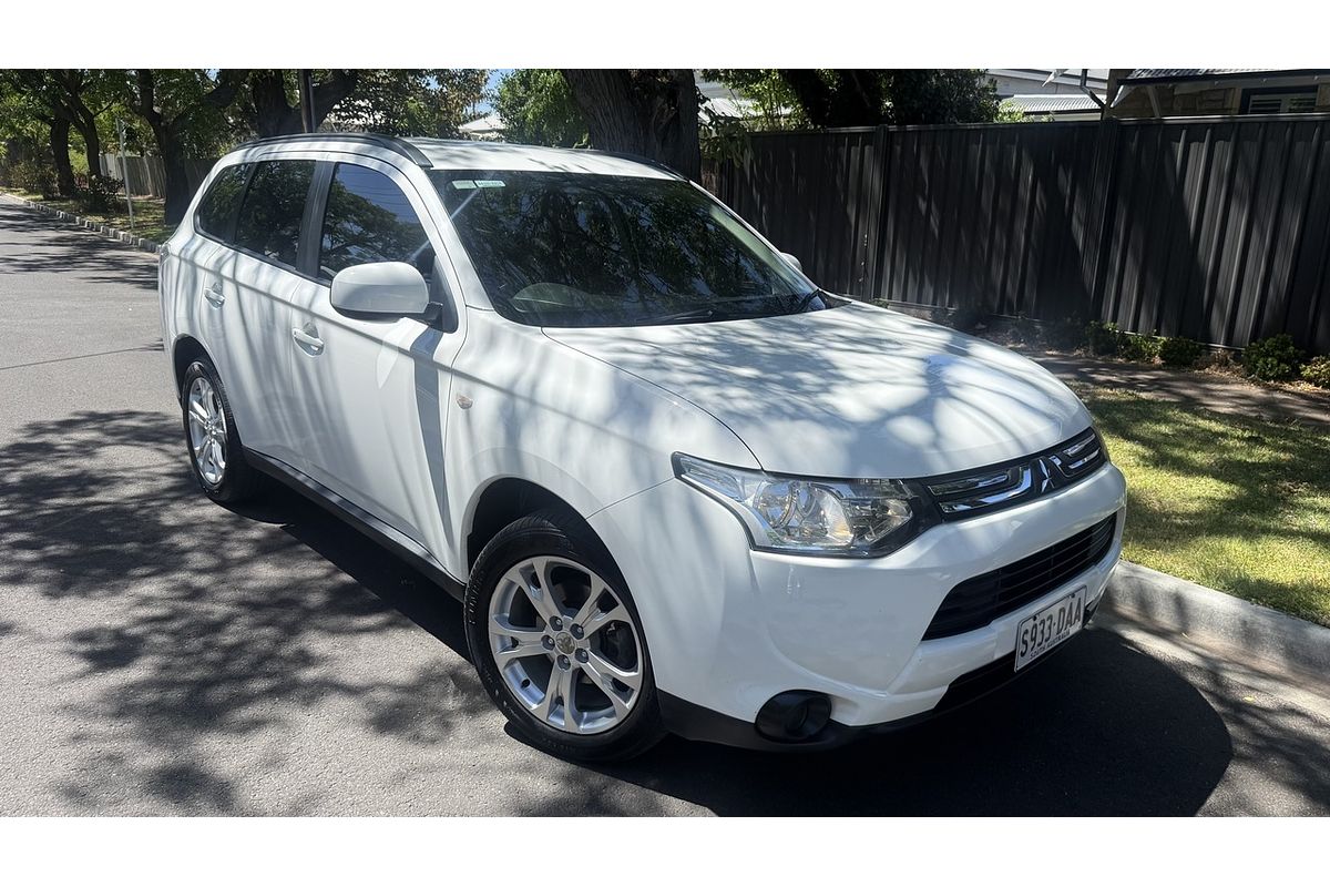 2013 Mitsubishi Outlander LS ZJ