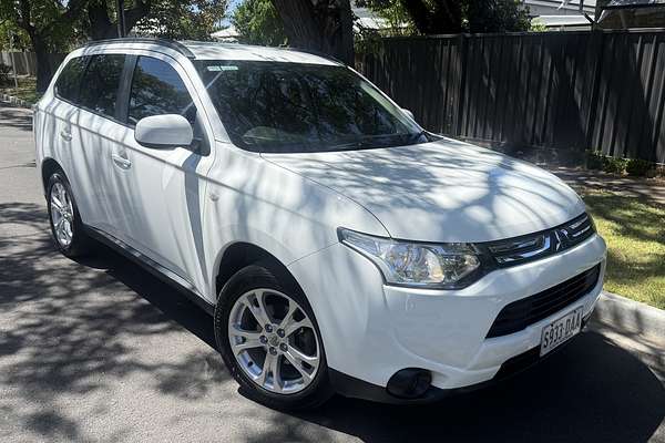 2013 Mitsubishi Outlander LS ZJ