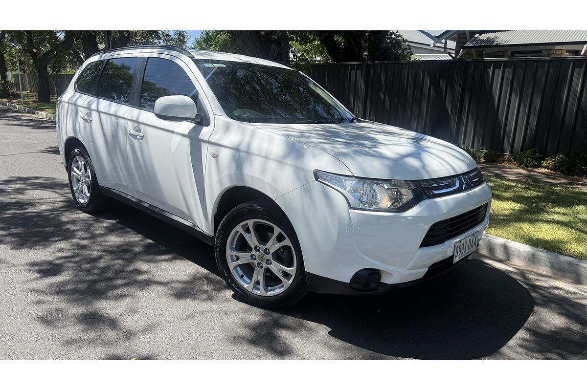 2013 Mitsubishi Outlander LS ZJ