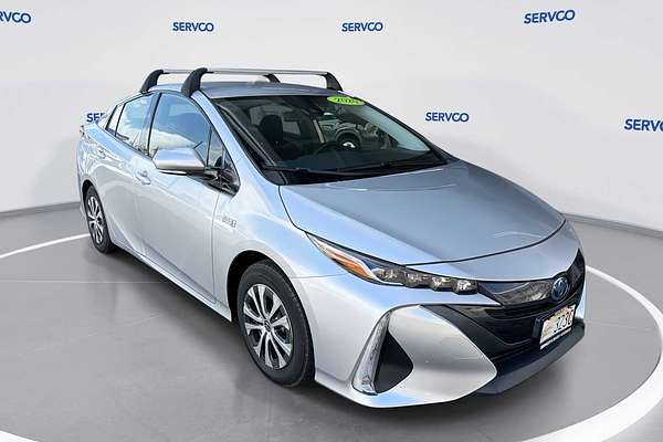 2020 Toyota Prius LE