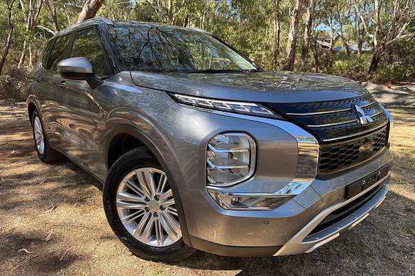 2022 Mitsubishi Outlander LS ZM